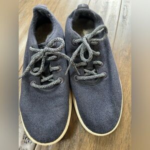Allbirds wool runners, women’s size 9.